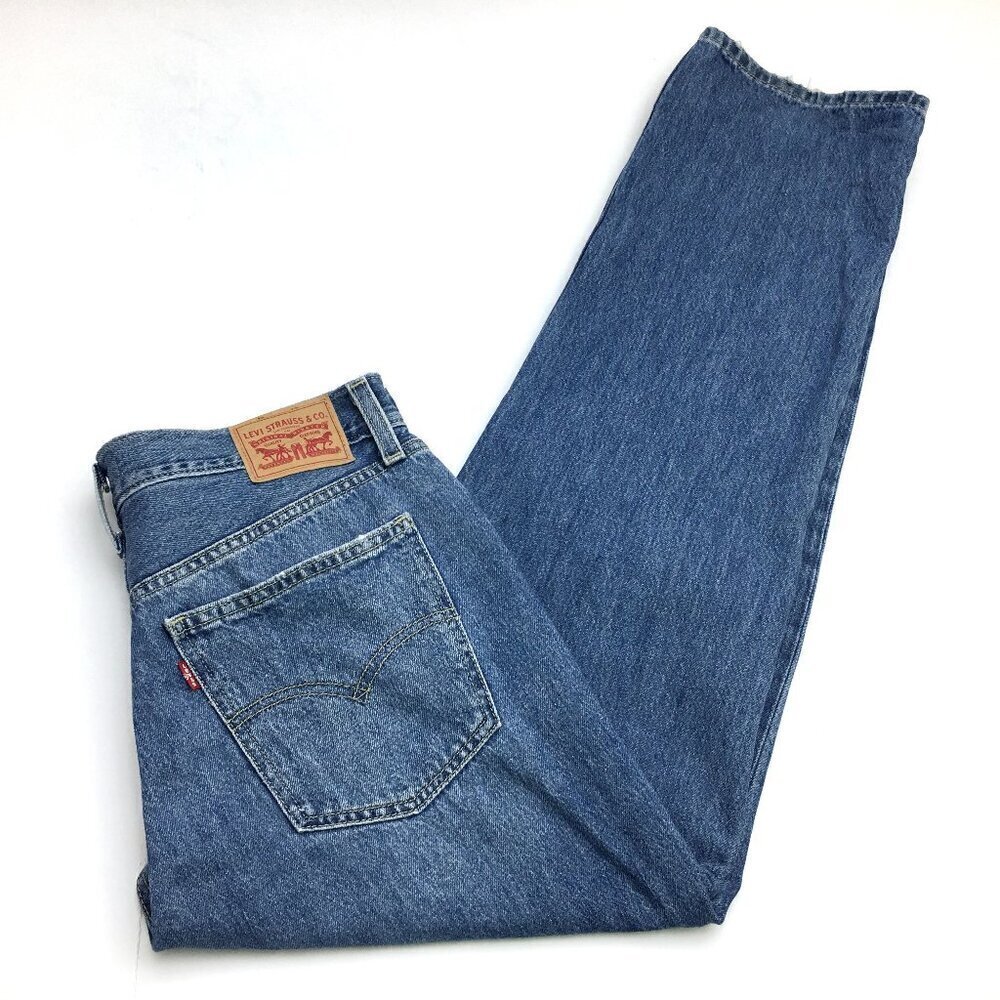 Levi's Women's Jeans Low Pro Straight Leg Distressed Cotton size 30 length 31"